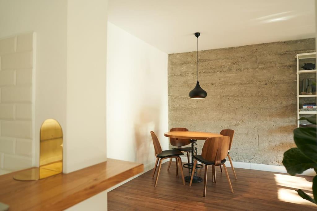 Ultracentral Two Rooms Apartment In Bukarest Kültér fotó