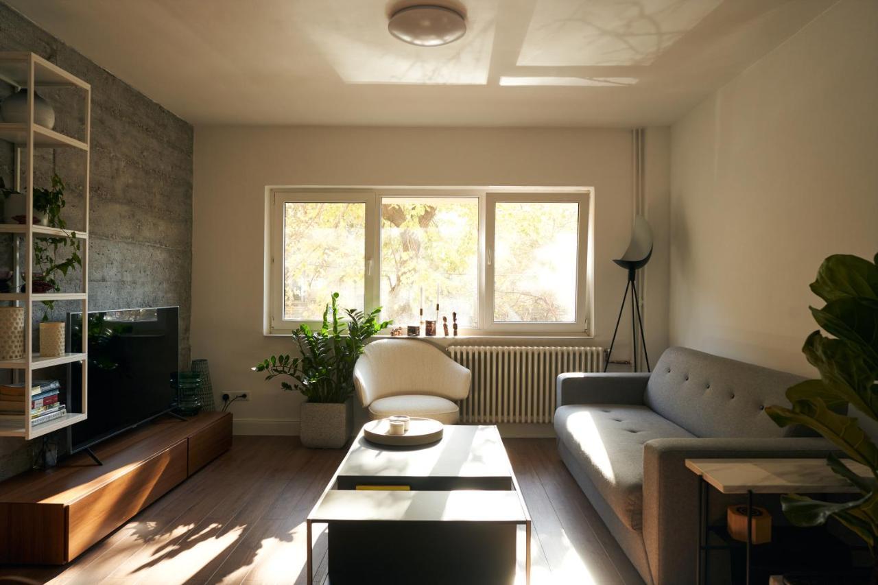 Ultracentral Two Rooms Apartment In Bukarest Kültér fotó