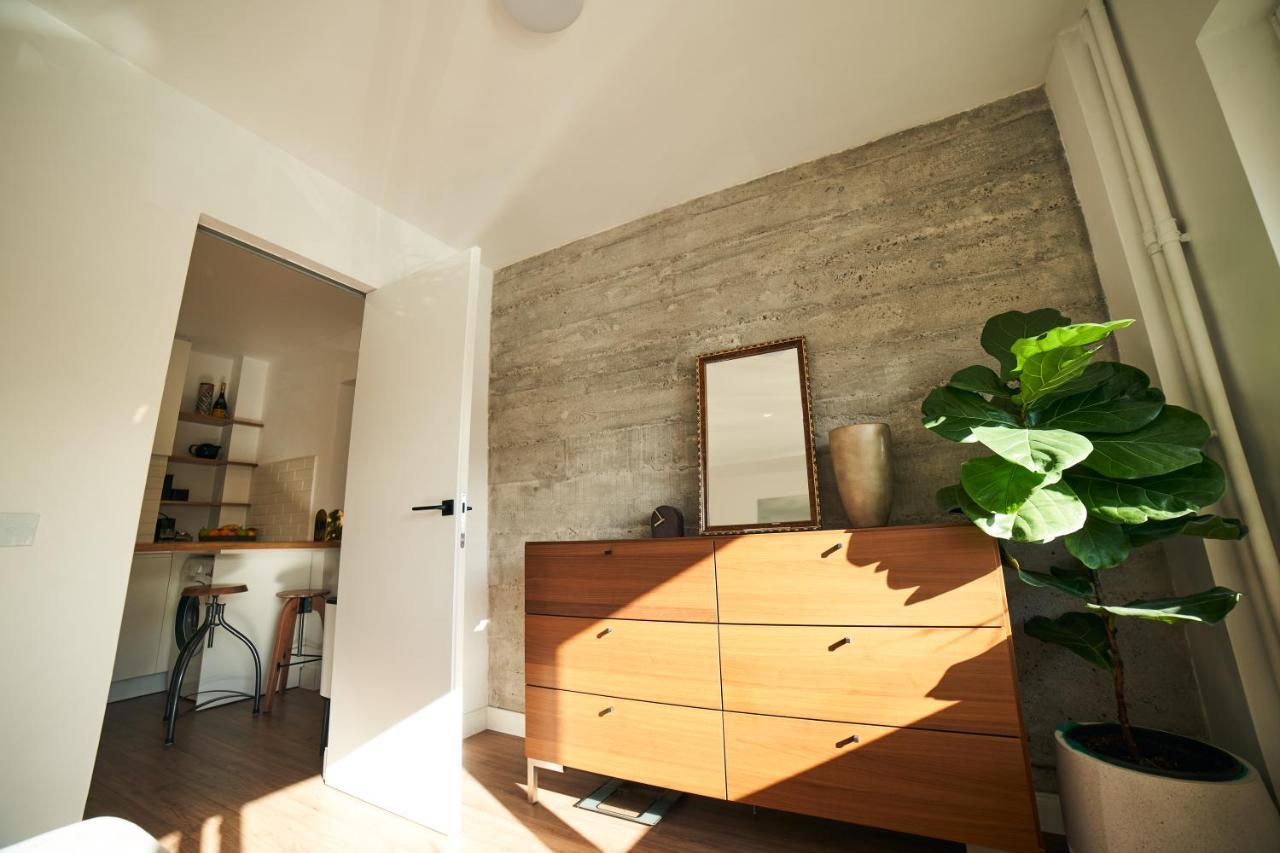Ultracentral Two Rooms Apartment In Bukarest Kültér fotó